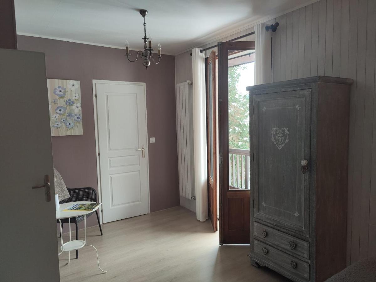 La Maison Du Chevalier Marat Eksteriør bilde